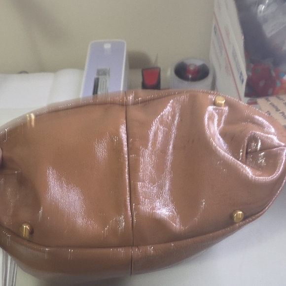 Yves Saint Laurent Pattent Leather Hobo - Picture 4 of 10